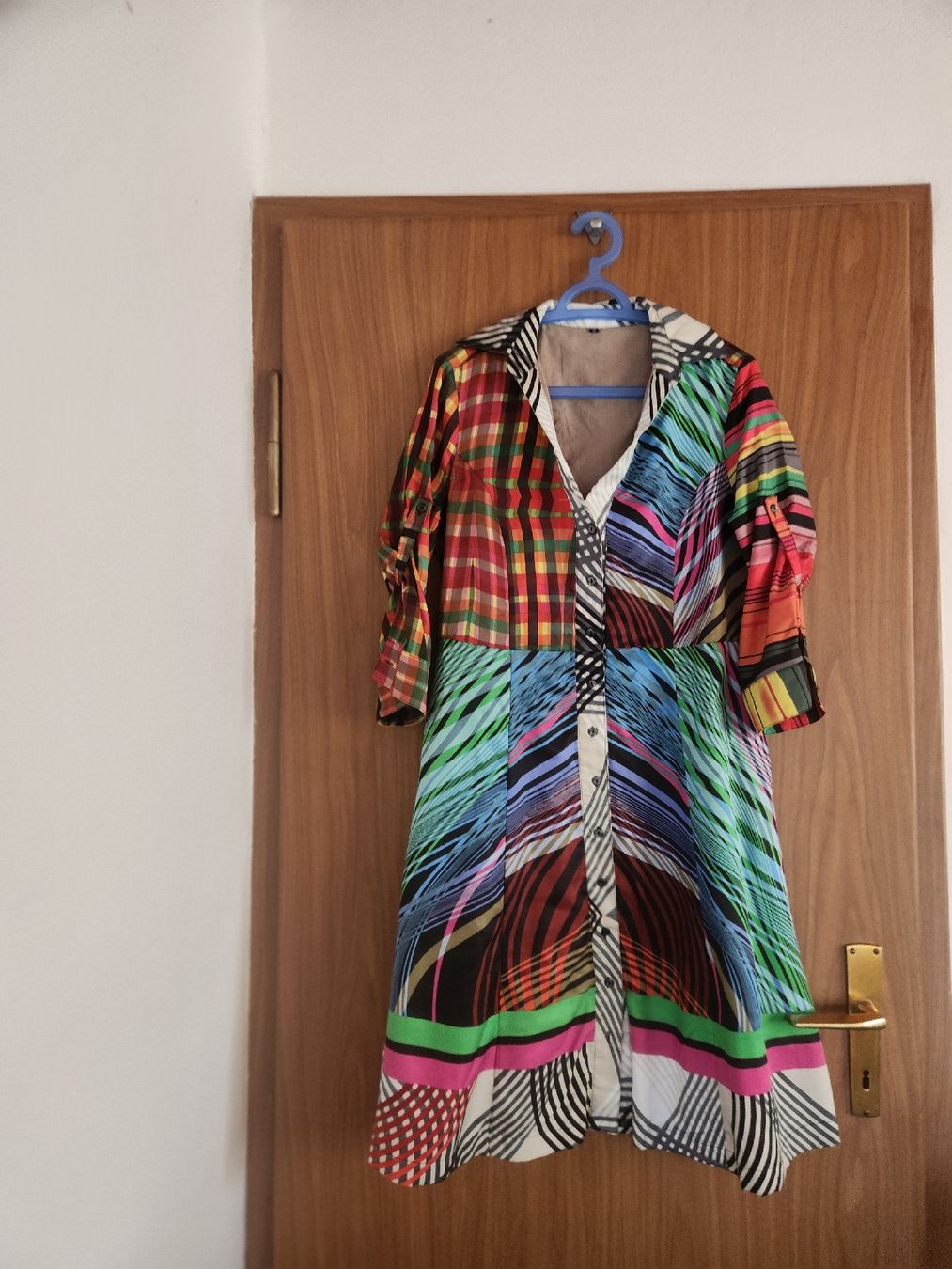 Desigual Vestiti: Robe Desigual Patchwork multicolore Taille 40/ 42 – Usato da Niedergösgen venduto da Eva2410 2