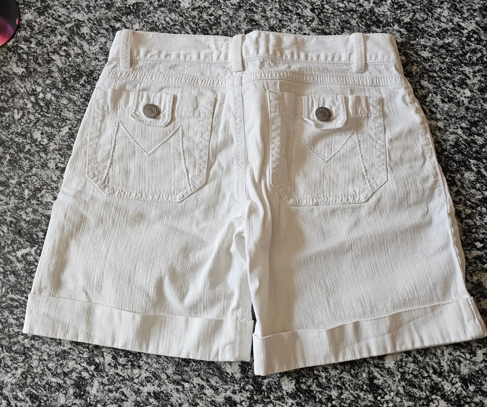 Morgan Hosen: Morgan: weisse Shorts  Gr. 36 – Gebraucht aus Füllinsdorf von Sunnebliemli7 1