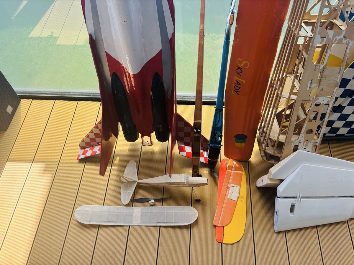 Modellismo RC: RC Flugzeug Konvolut Bastler  – Difettoso da Lachen SZ venduto da snick44 5