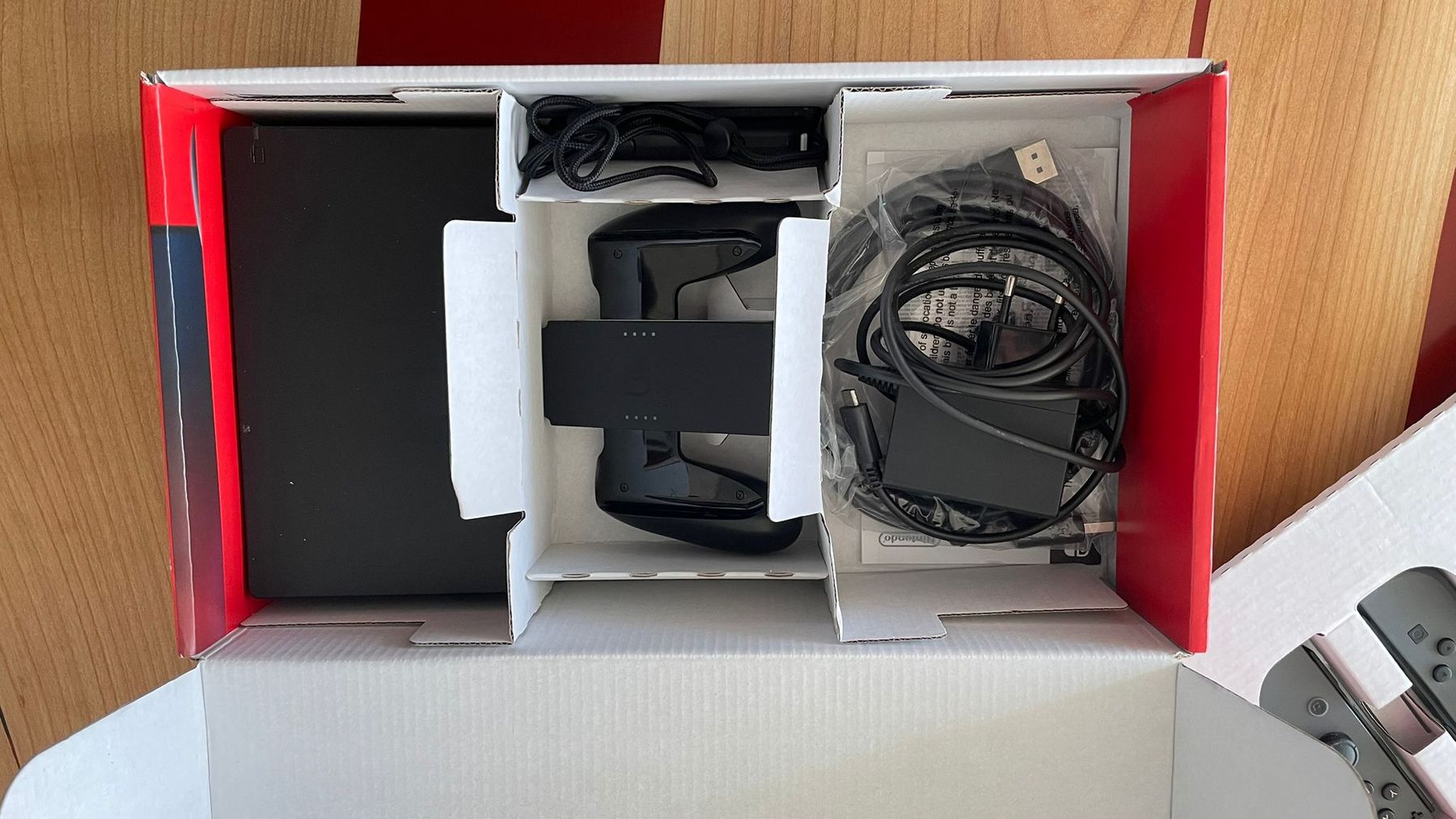 Nintendo Konsolen: Nintendo Switch Bundle +FIFA 22 & Just Dance 2020!+card64gb – Gebraucht aus Luzern von Vitucci01 1