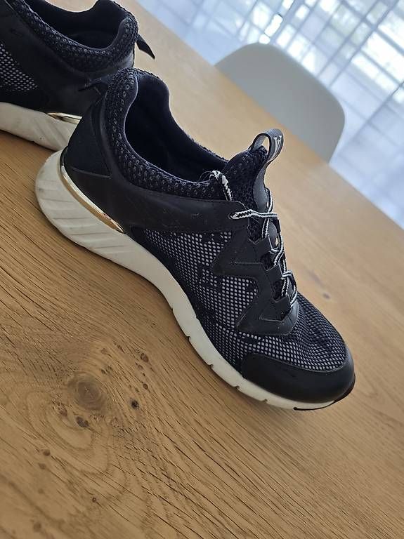 Scarpe da uomo: Original Louis Vuitton Sneakers – Usato da Sissach venduto da NS_CH 1