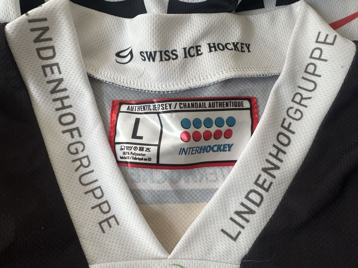 SC Bern Leibchen & Hosen: SC Bern Eishockey Trikot  – Gebraucht aus Heimberg von Sonnenschein_p 2