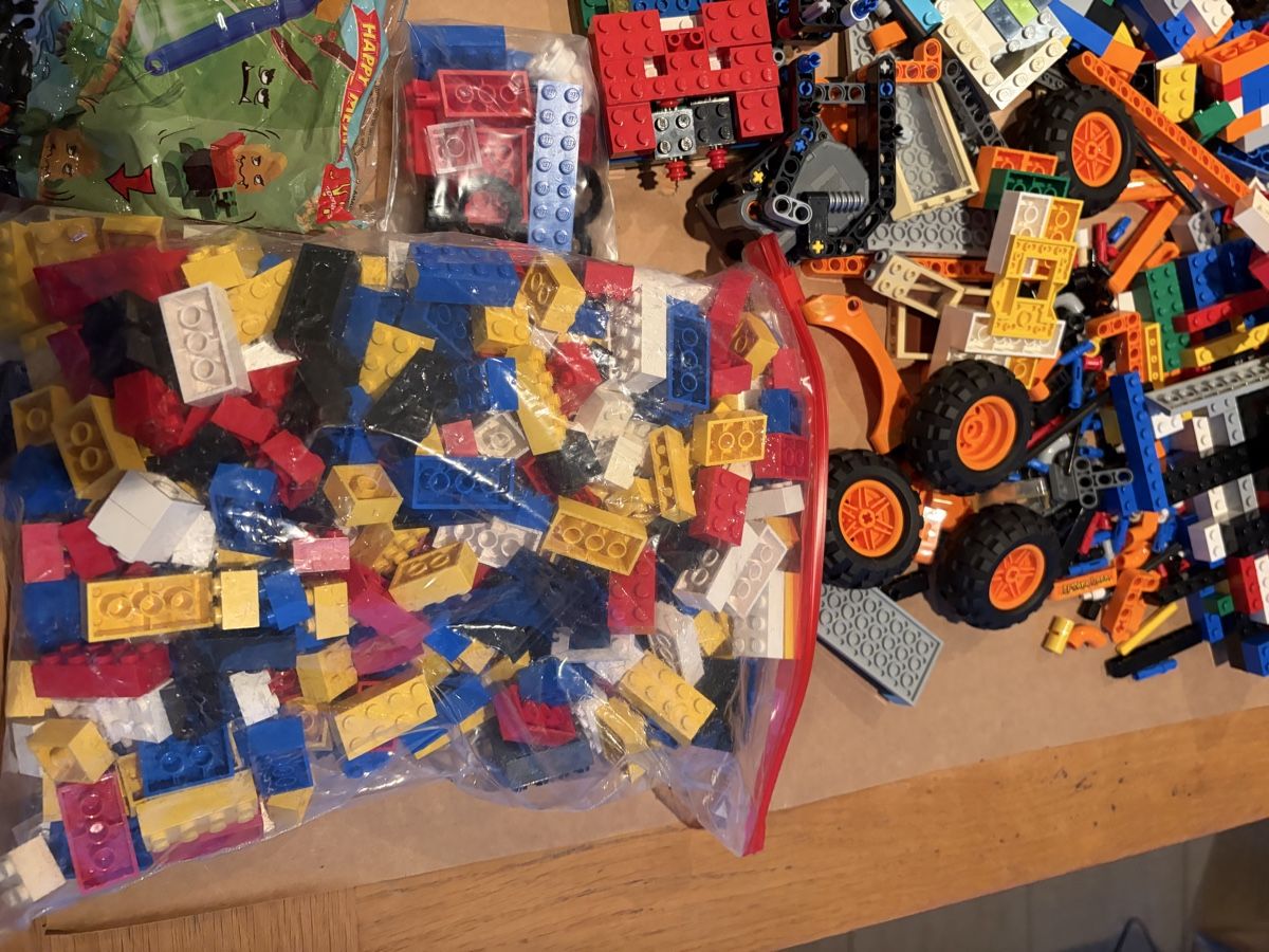 Lego Kit di costruzioni: Lego mélangés 3.9 kg avec 12 figurines  – Usato da Echallens venduto da JAR69 2