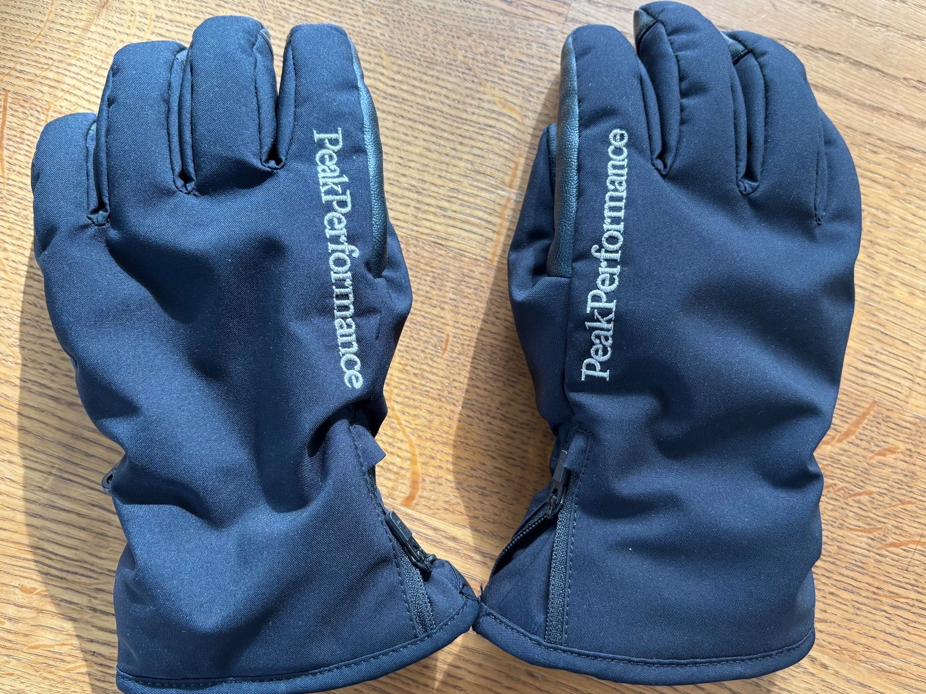 Peak Performance Handschuhe & Handstulpen: Handschuhe – Gebraucht aus Einsiedeln von chr_7gdr