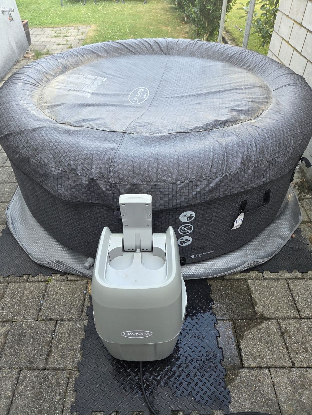 Whirlpool: Whirlpool – Gebraucht aus Wetzikon ZH von Chanchi