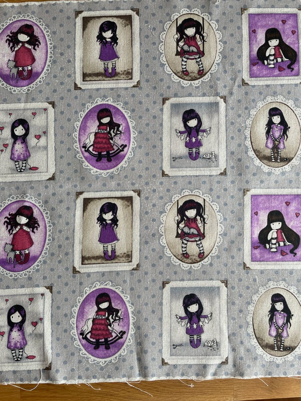 Stoffe: Coupon de tissu 16 Gorjuss – Neu und originalverpackt aus Gland von san_xz5j