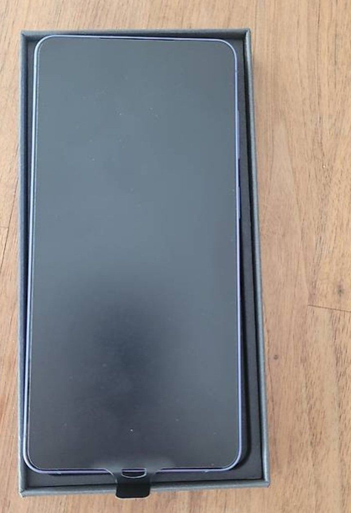Samsung Telefoni cellulari / Smartphones: Samsung Galaxy S26+ 512GB – Nuovo e nell'imballaggio originale da Dottikon venduto da ice_8wmf