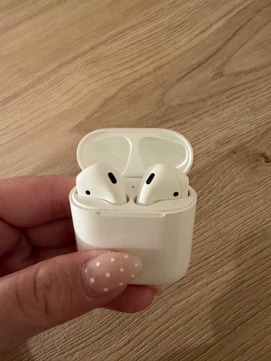 Apple Cuffie: Apple AirPods 2. Generation – Usato da Zufikon venduto da tam_gfx6 2