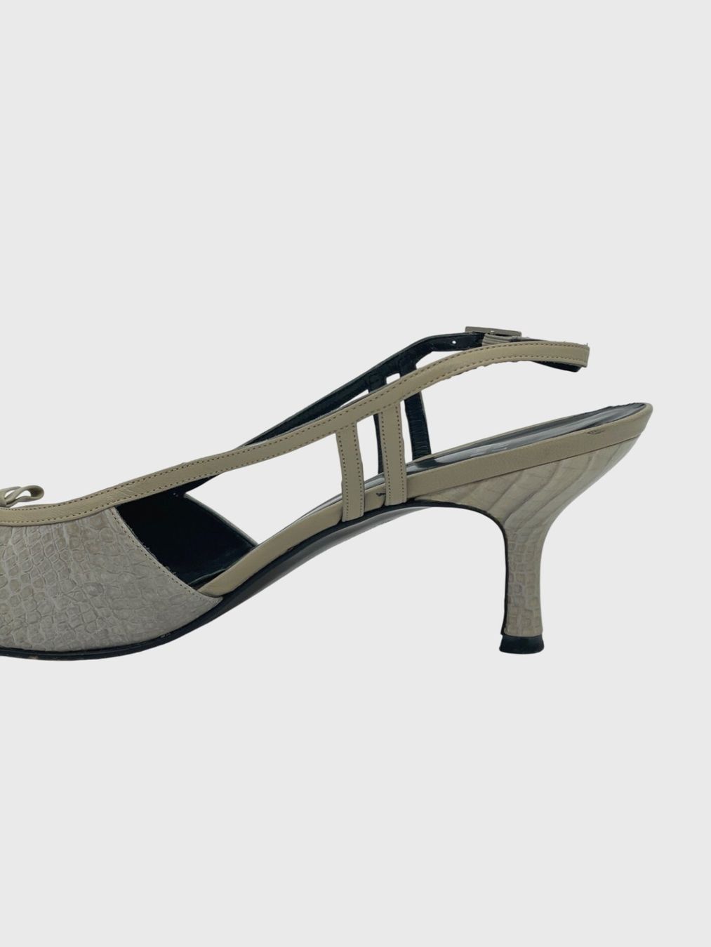 Stuart Weitzman Damenschuhe: Stuart Weitzman Slingback with Bow Slingback EU 42 Beige – Gebraucht aus Zürich von shoe_shop 4