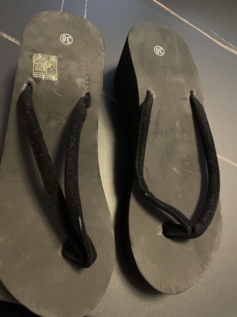Chaussures femmes: Flip Flops  – D'occasion à Zürich par car_26mh 1