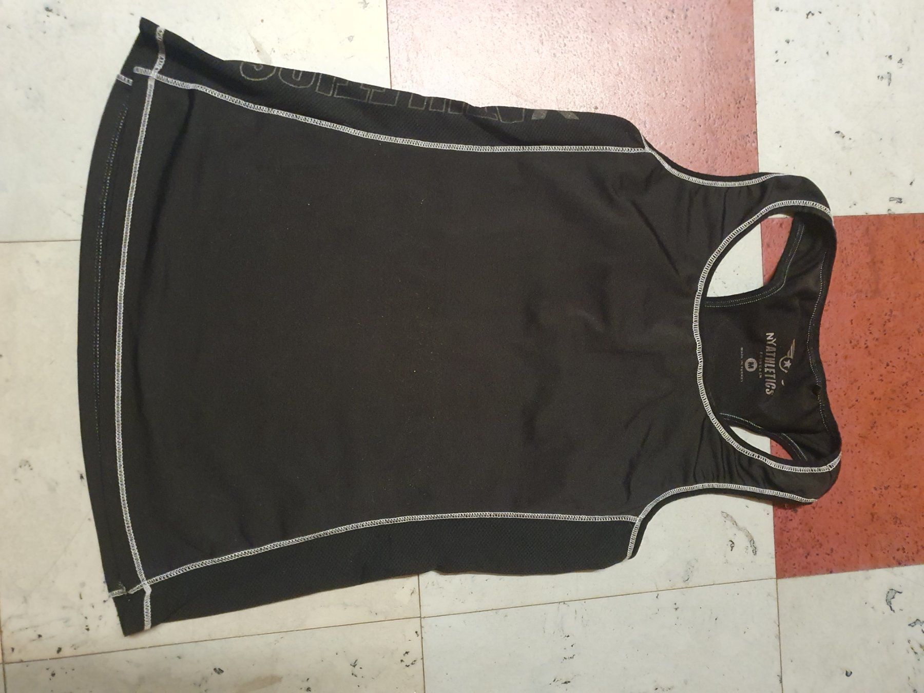 Tops: Fitness T-Shirt/ Top – Gebraucht aus Moosseedorf von Sonnenschein..