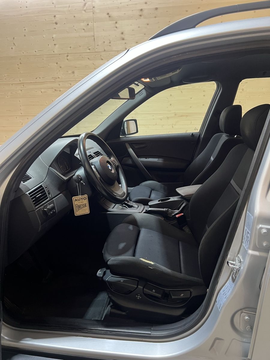 BMW Automobili: Bmw x3 3.0d Automat  – Usato da Thayngen venduto da Kevin1505 4