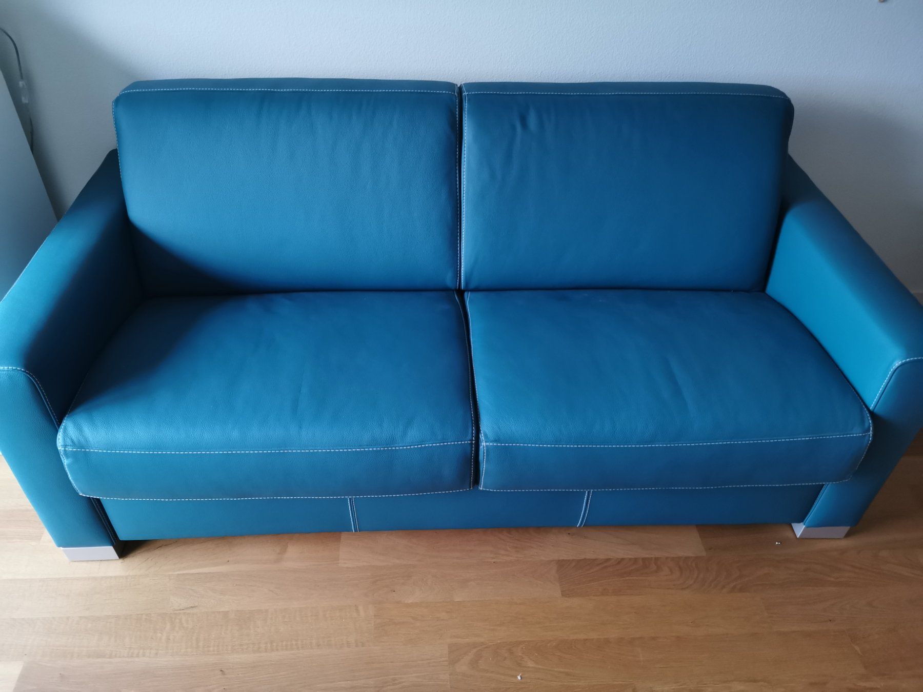Sofas: Neuwertiges Bettsofa in der Farbe 'Petrol' – Neu (gemäss Beschreibung) aus Neuheim von Voicehb