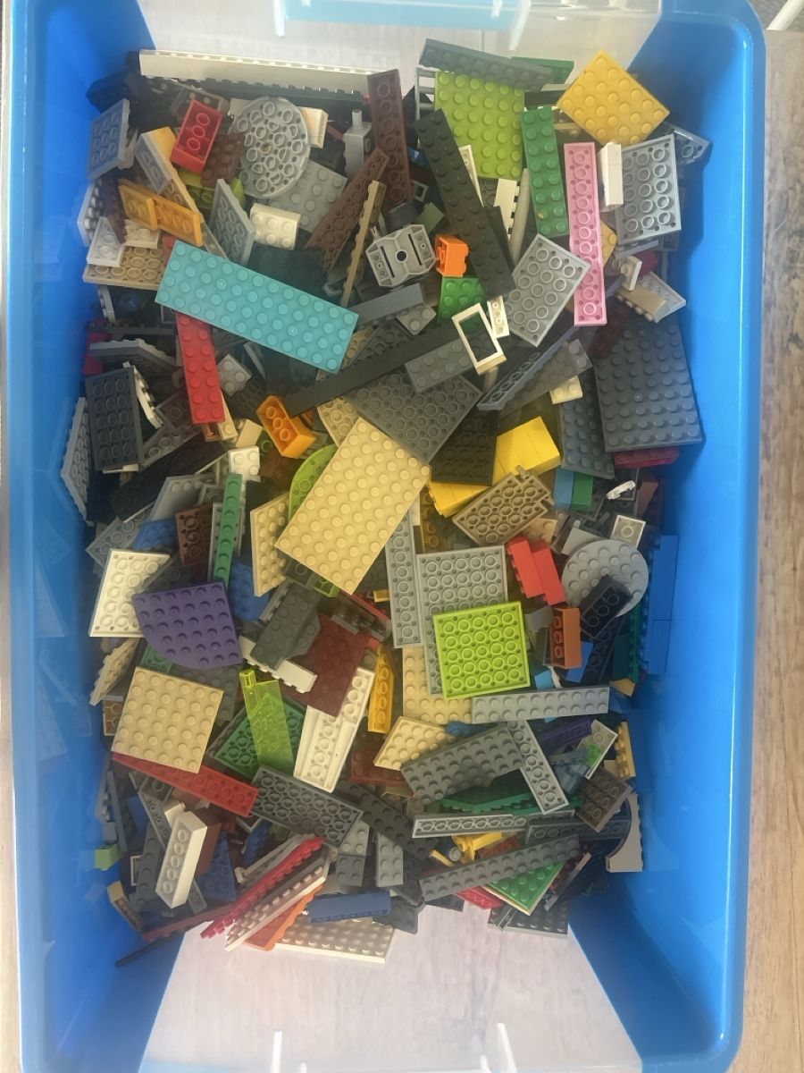 Lego Baukästen: Lego Bricks Storage Bin Mixed Parts Used – Gebraucht aus steinhausen von pat_nc2x 2