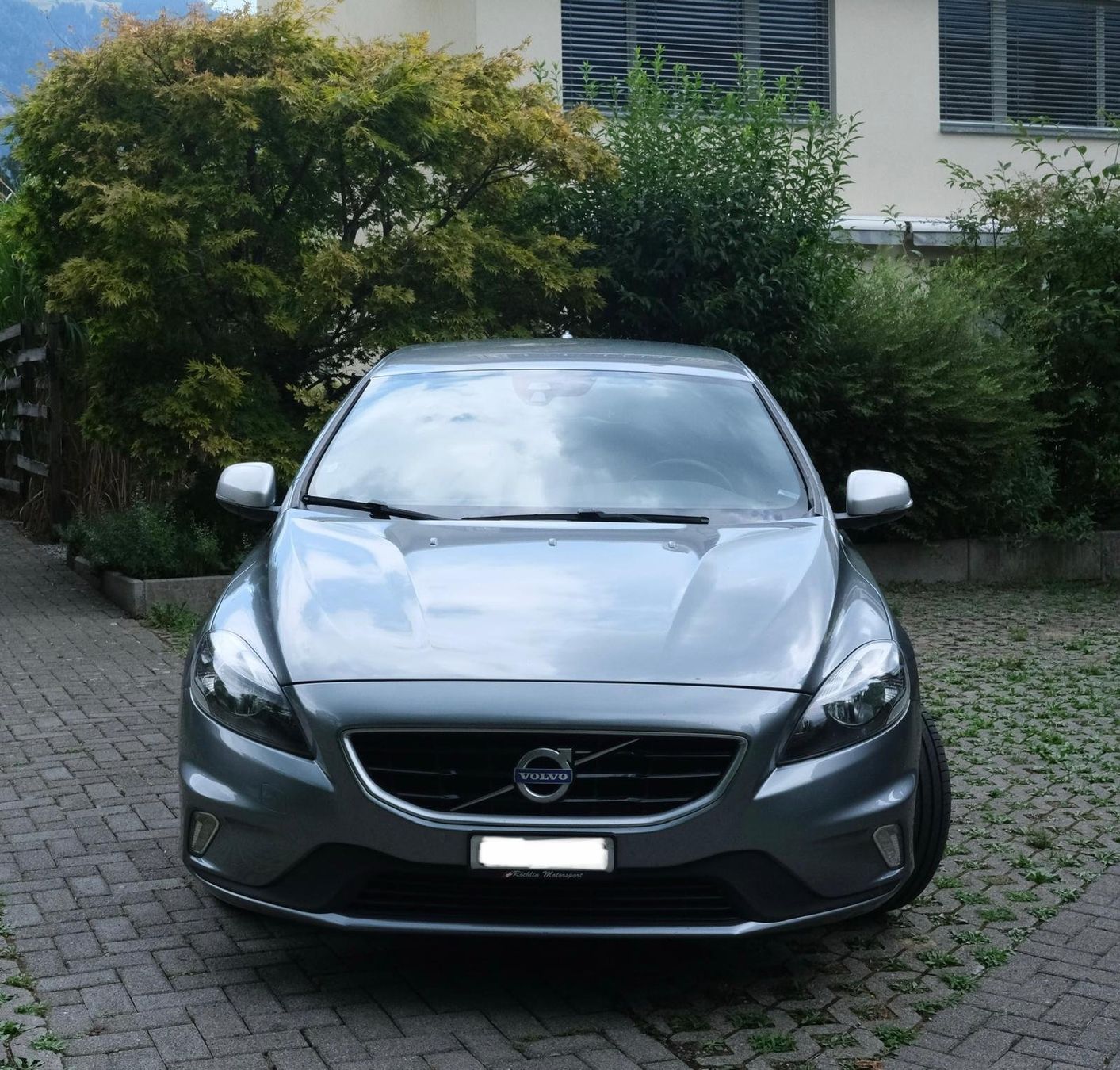 Volvo Autos: Volvo V40 D2 Kombi grau metallic 1.Inv 2016 – Gebraucht aus Kägiswil von mfp_vlk9 1