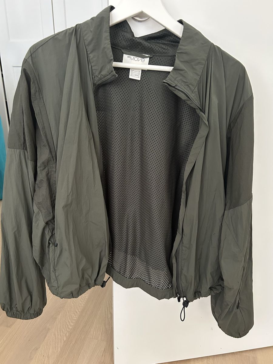 H&M Giacche: Trainingsjacke/Laufjacke  – Nuovo (secondo la descrizione) da Muttenz venduto da Voegele123