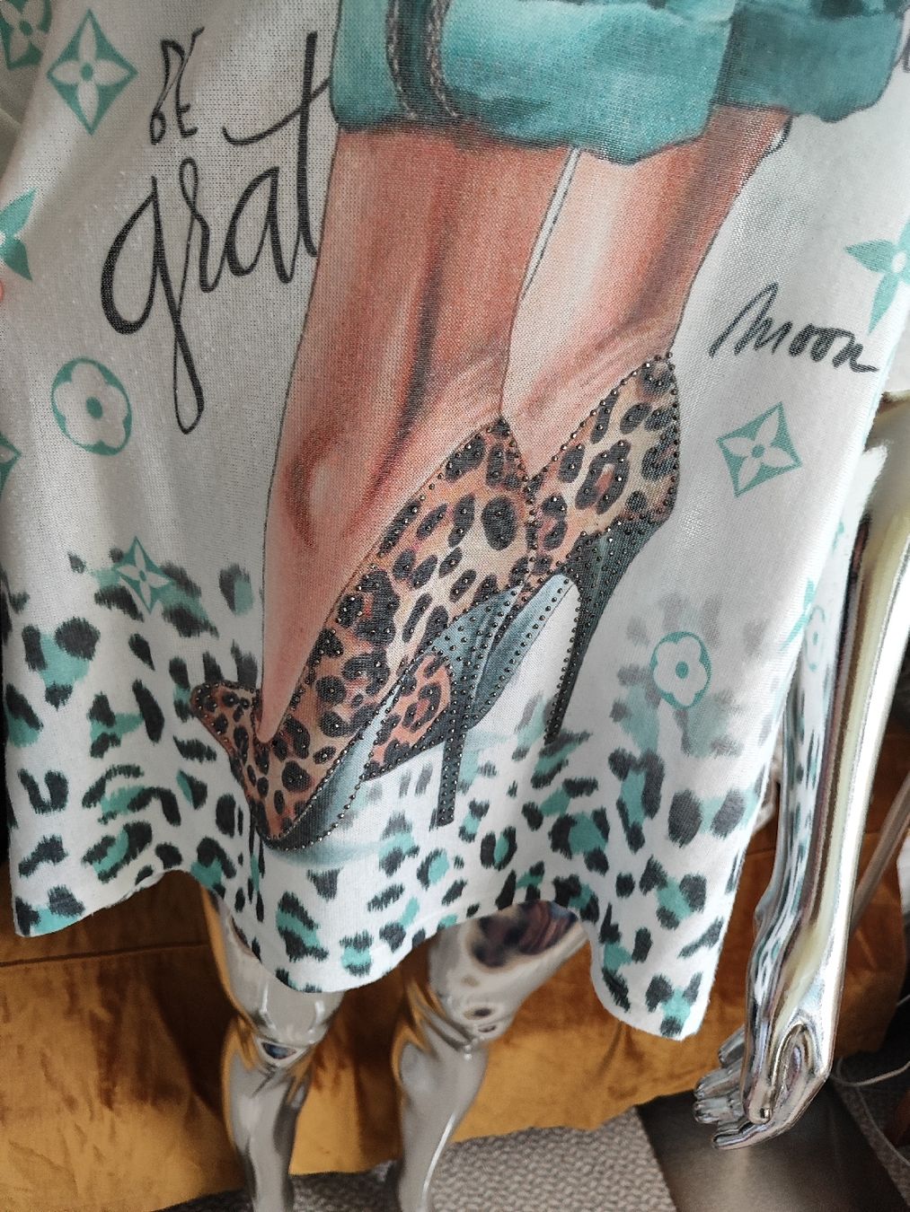T-Shirts: Damen Shirt gr 42 – Gebraucht aus Langnau am Albis von Judithsebi 1