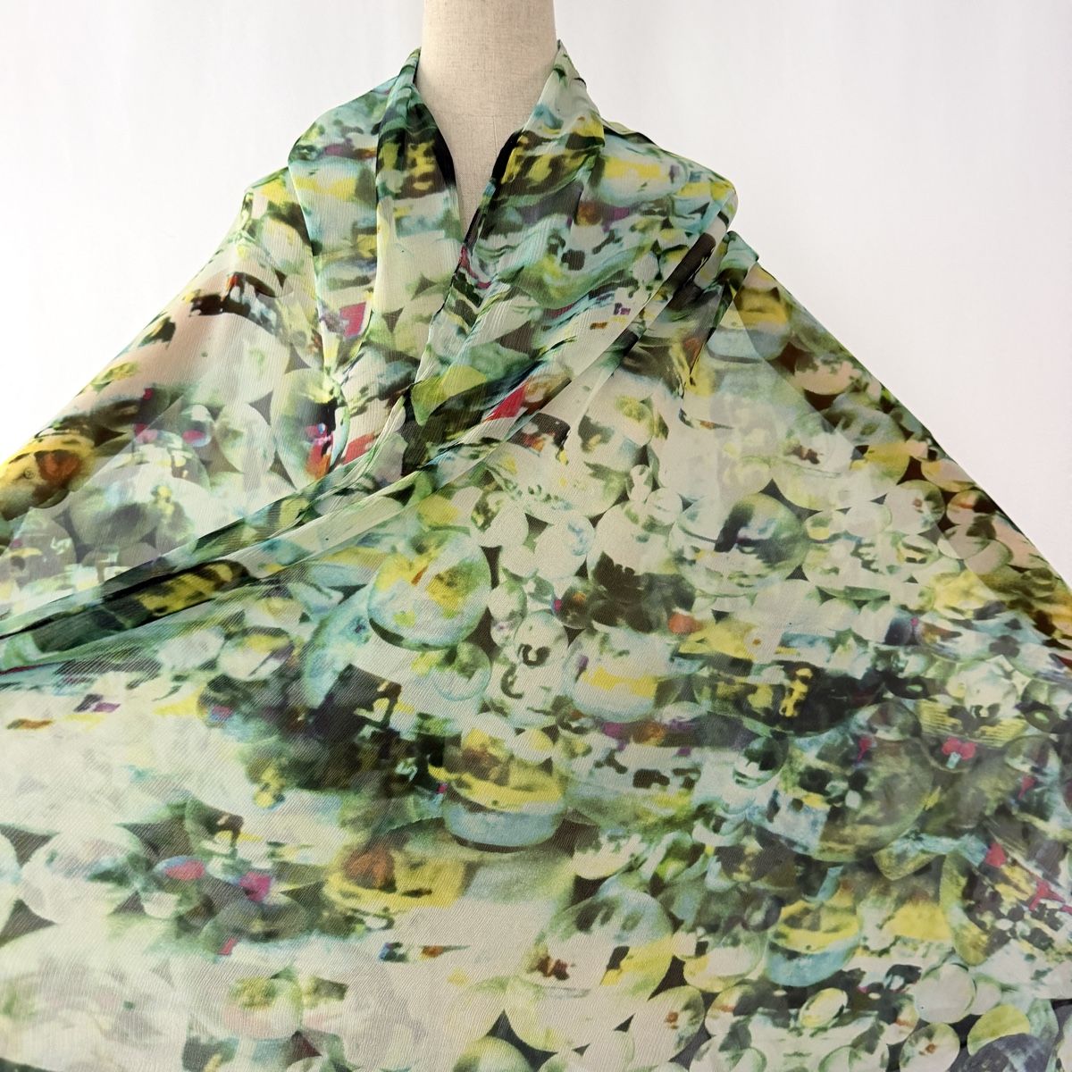 Oska Foulard & Sciarpe: OSKA Large silk scarf – Nuovo (secondo la descrizione) da Freienbach venduto da Avviivva_Shop 2