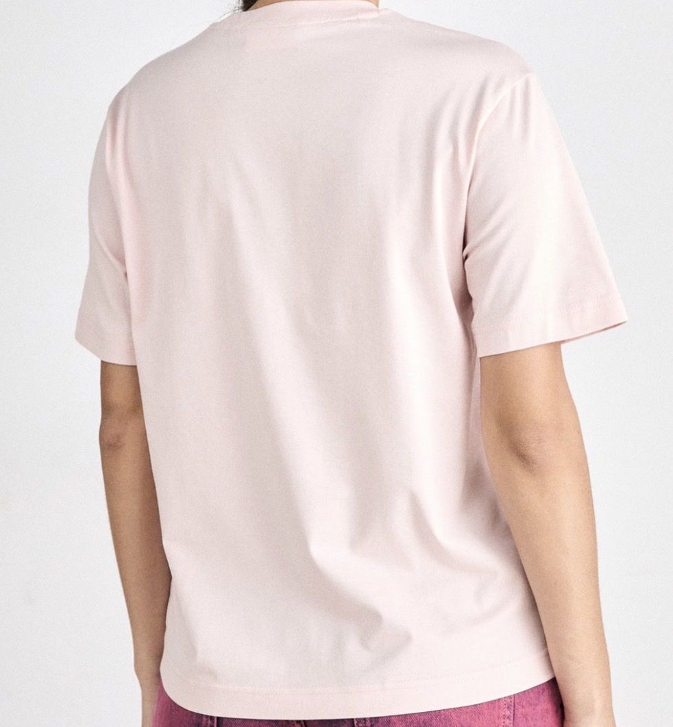 Lacoste T-shirts: T-shirt Lacoste Rose Clair – D'occasion à Giffers par ale_zb5w 1