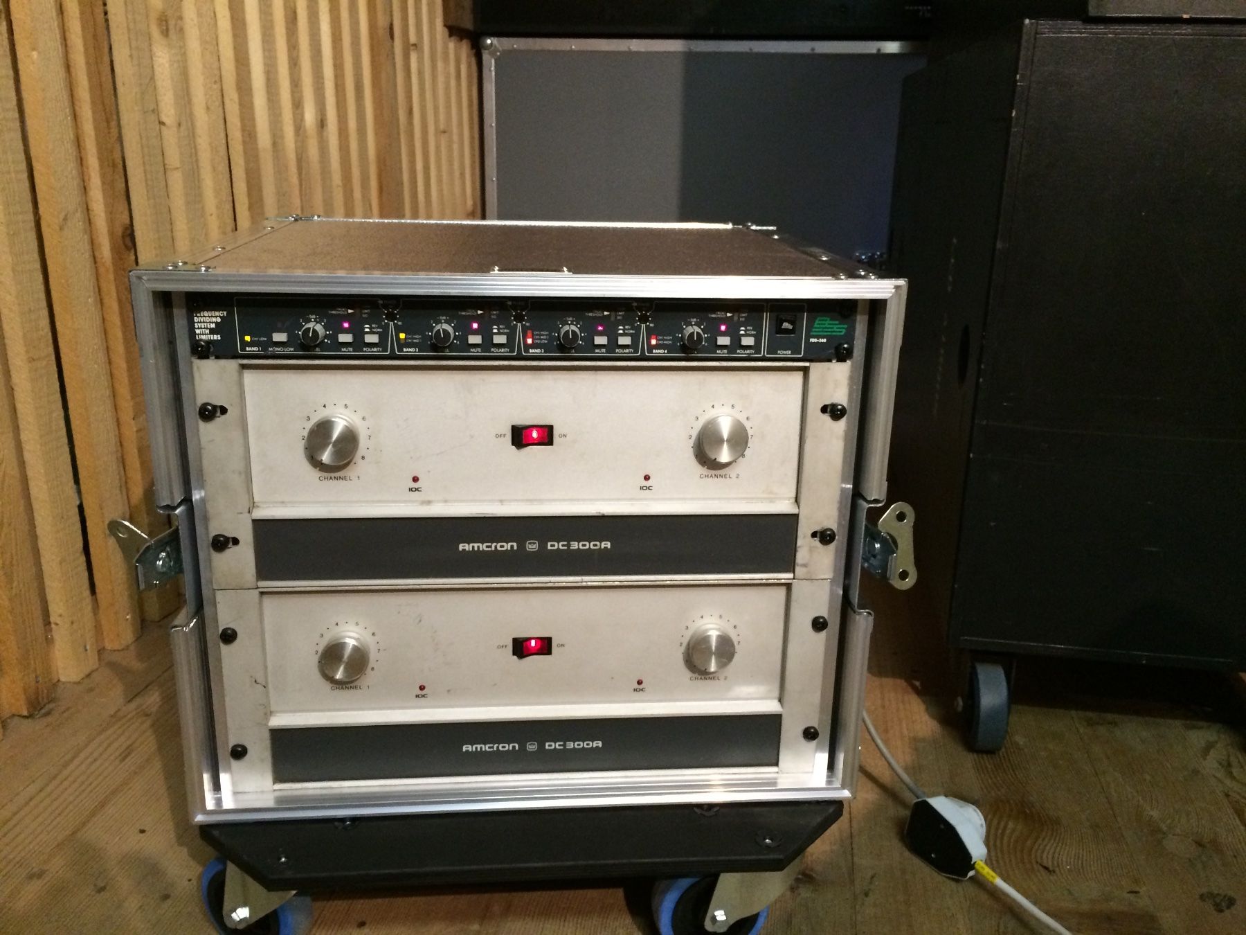 JBL Amplificatori: Vintage Led Airbus Sidefills – Usato da Ennetmoos venduto da Kashmir1975 1