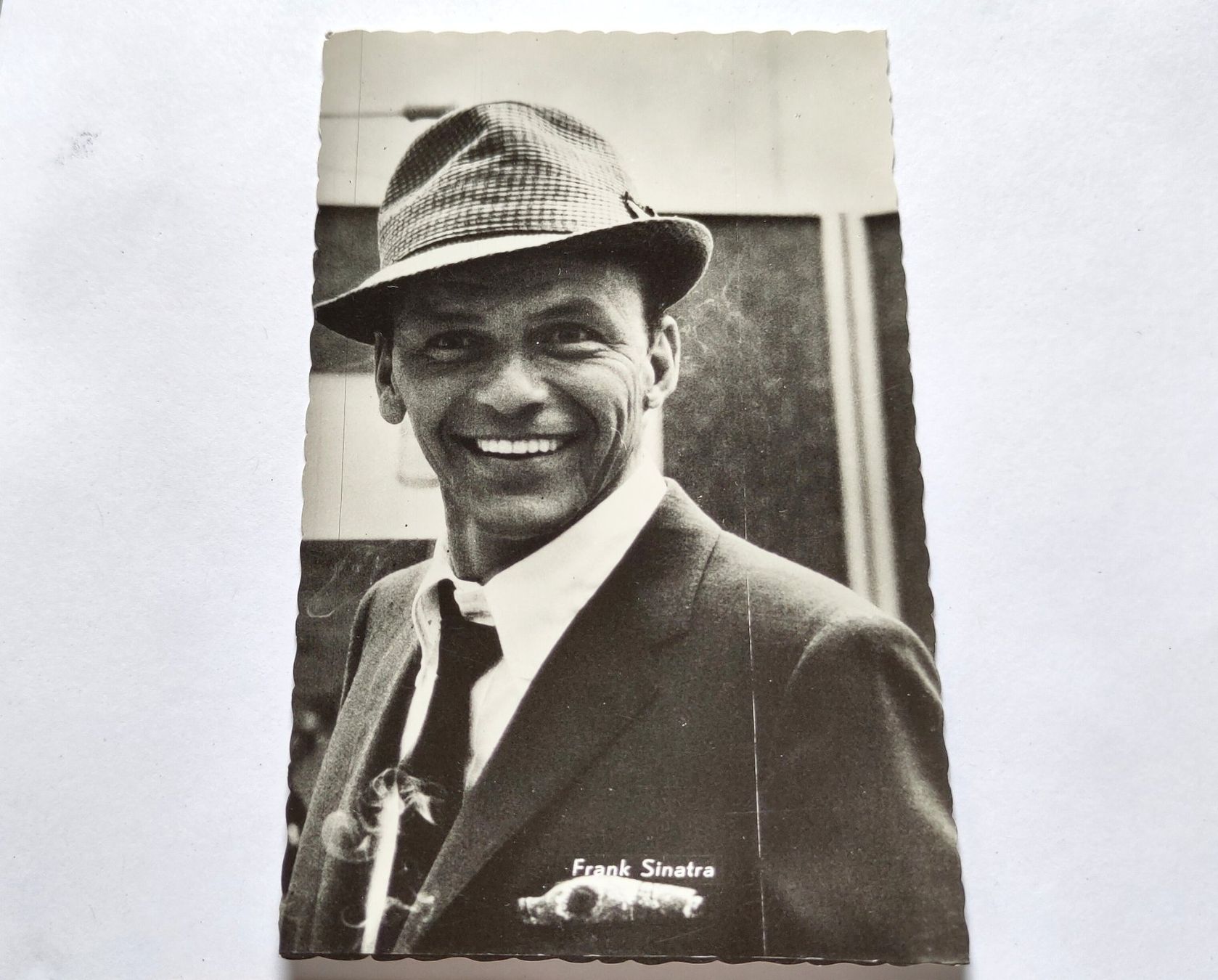 Autografi: Frank Sinatra Postkarte ca. 1958 – Usato da Schaffhausen venduto da RolfMeister