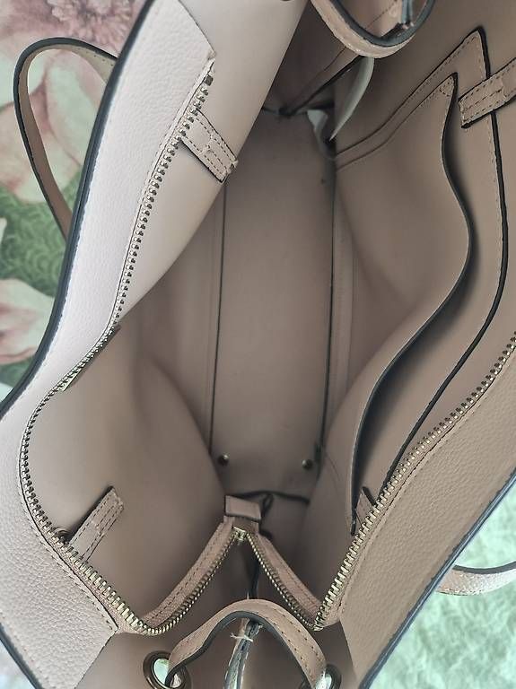 Taschen für Damen: GUESS Digital Shopper  Top Innenzustand – Gebraucht aus Altwis von joluc96 1