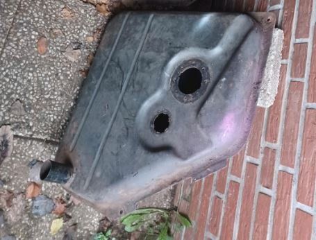 BMW Tutti pezzi di ricambio auto: BMW e10 2002tii Tank 46L – Usato da Schaffhausen venduto da alois5512