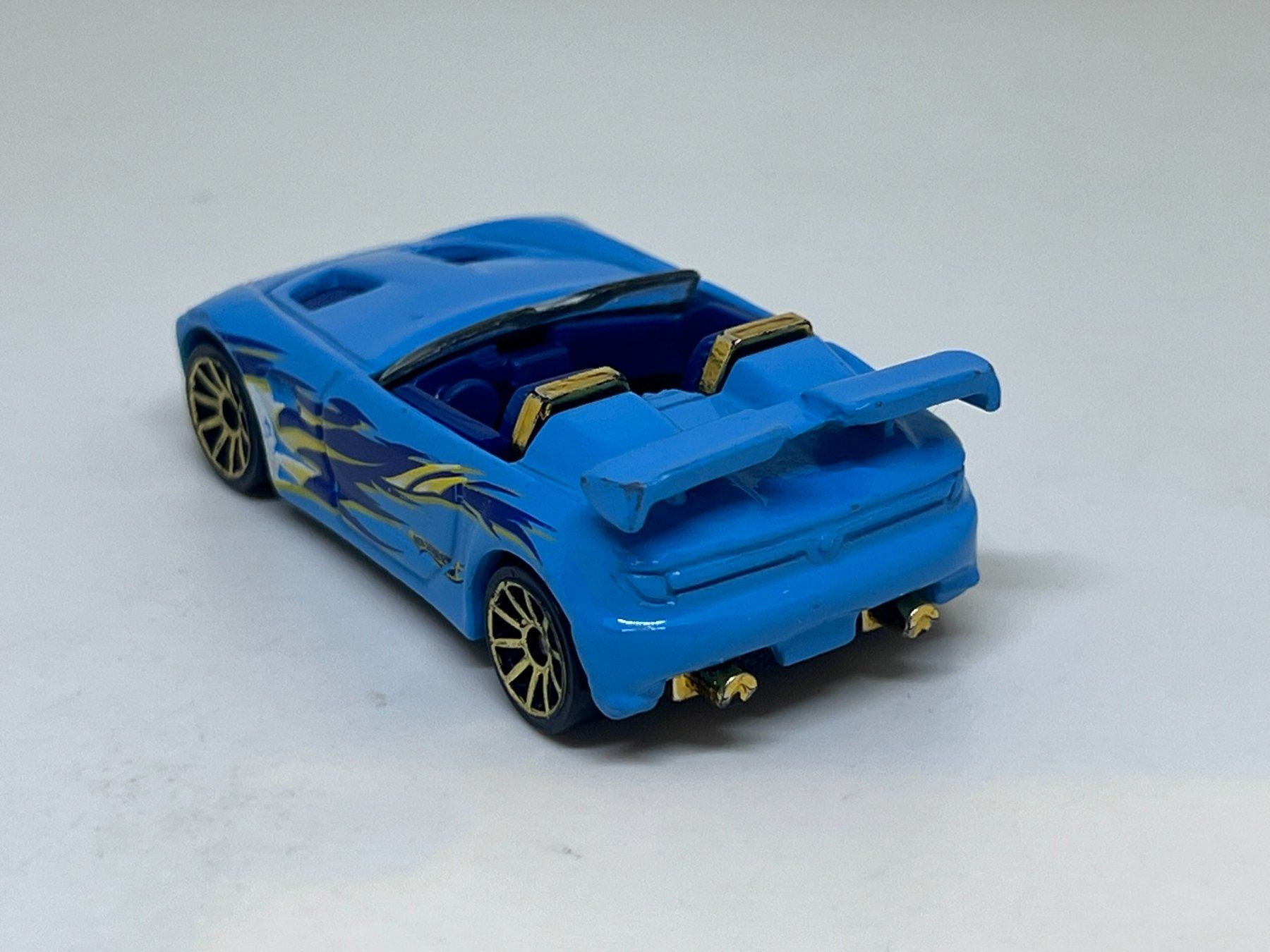 Hot Wheels Modellini d'auto: Hot Wheels Tantrum #429 – Usato da Wildegg venduto da LaaBoutique 2