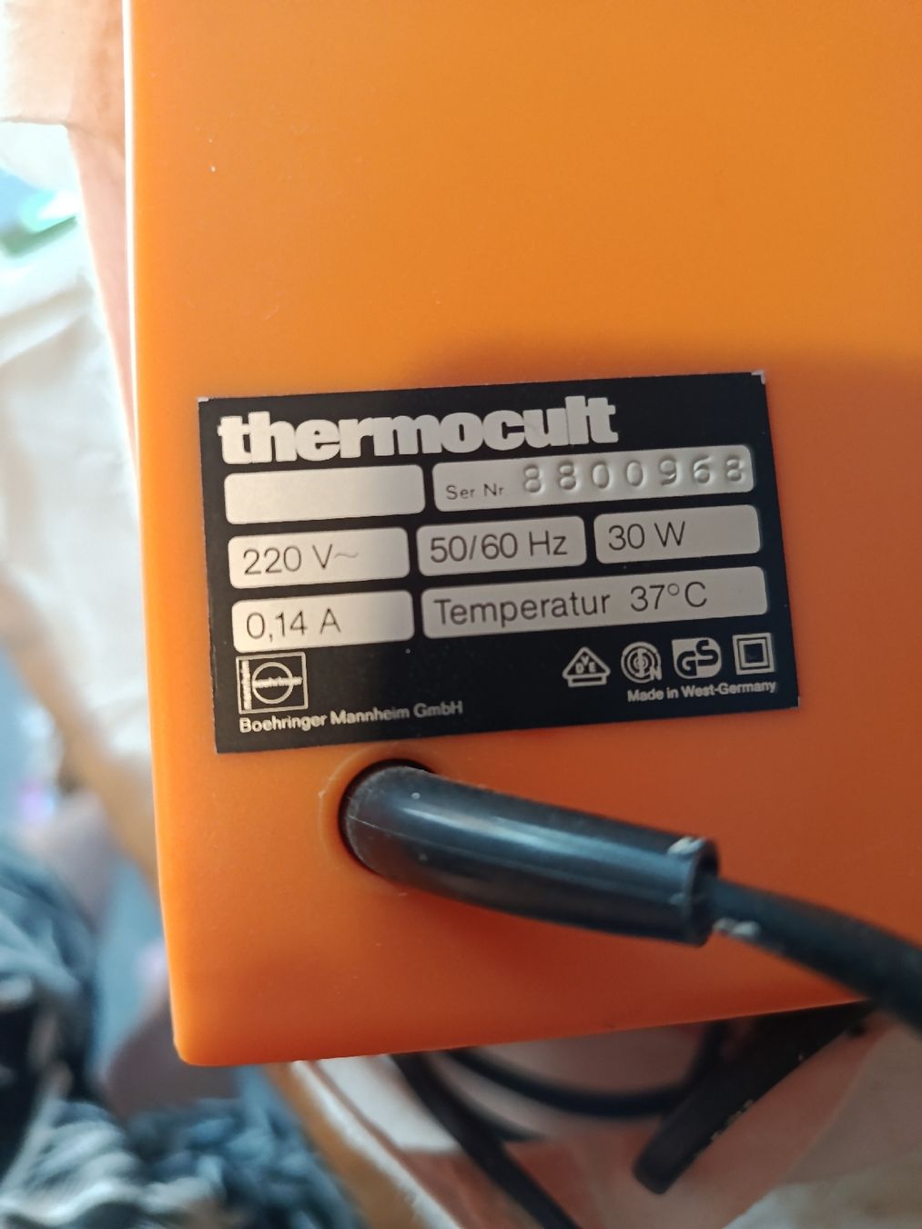 Autres accessoires pour animaux: Thermocult Boehringer Inkubator gebraucht – D'occasion à Staufen par leo_d5c7 1