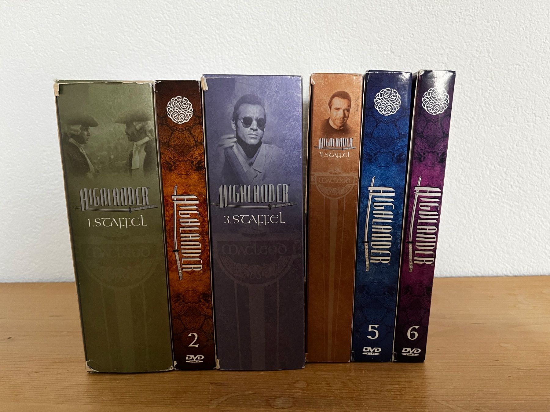 Tous les DVDs: DVD - Highlander - komplette Serie – D'occasion à Bassersdorf par McRob00 4