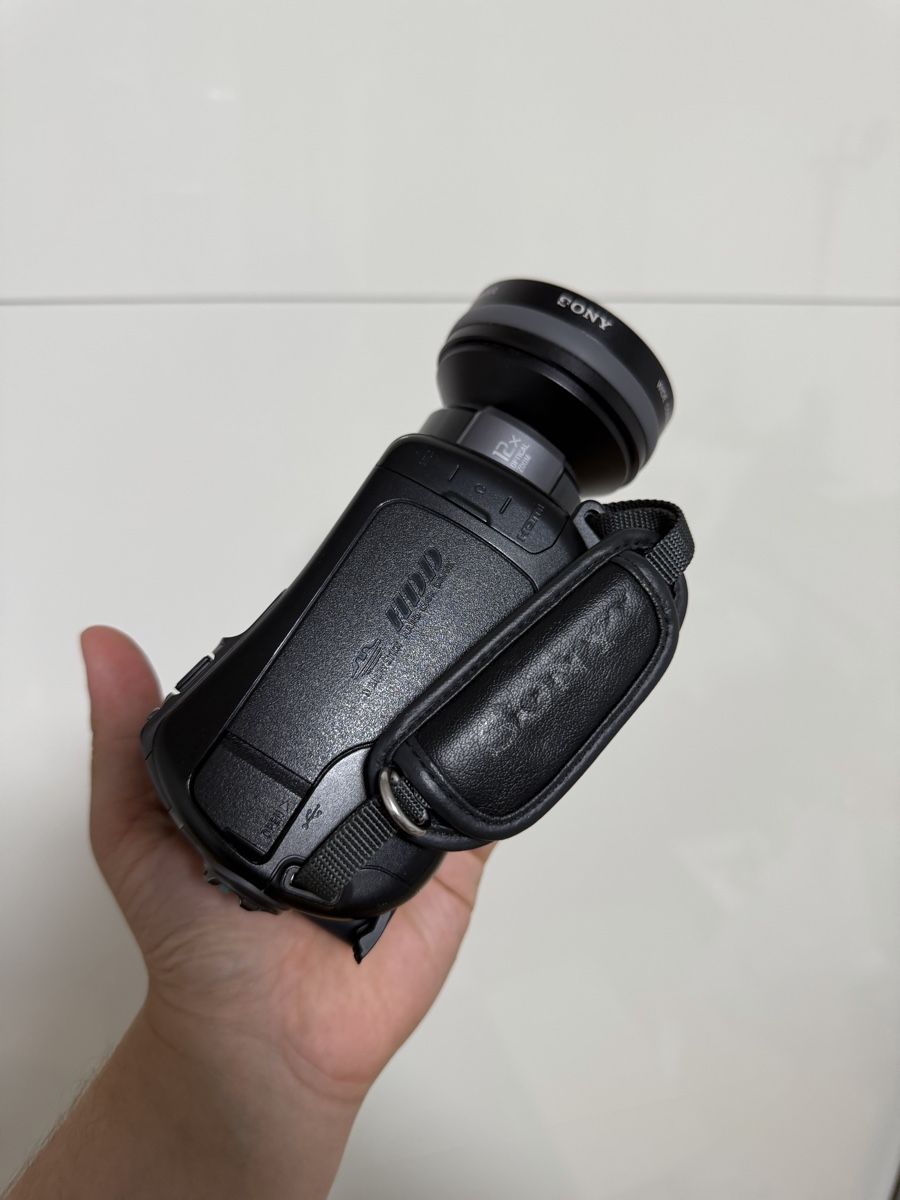 Sony Camcorder: SONY Handycam HDR-SR12 Videokamera – Gebraucht aus Niederbipp von yar_tf6f 5