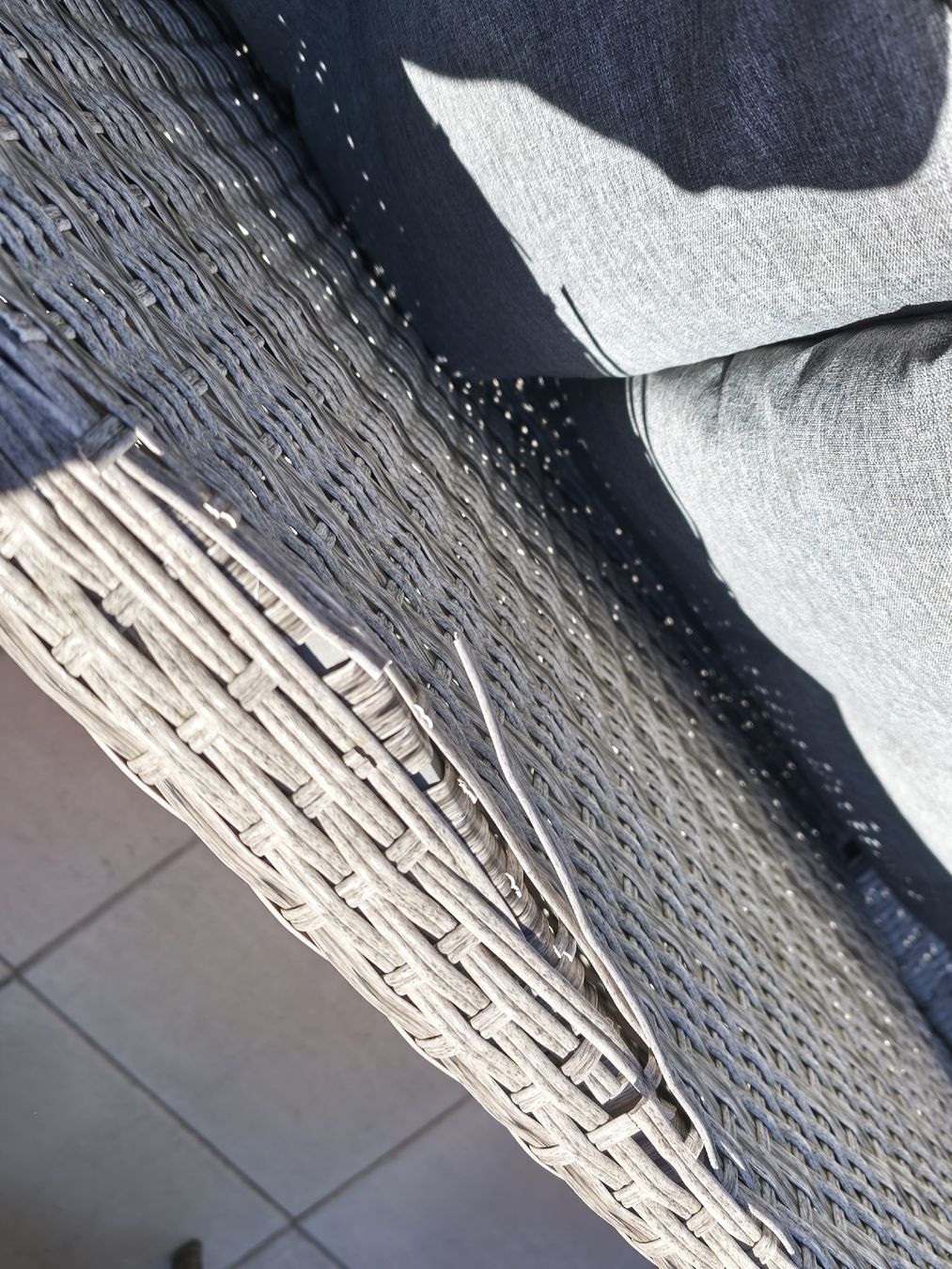 Sedie a sdraio: Garten Lounge Polyrattan Grau L-Form mit Massen 230cm – Usato da Sirnach venduto da Atomheart1 3