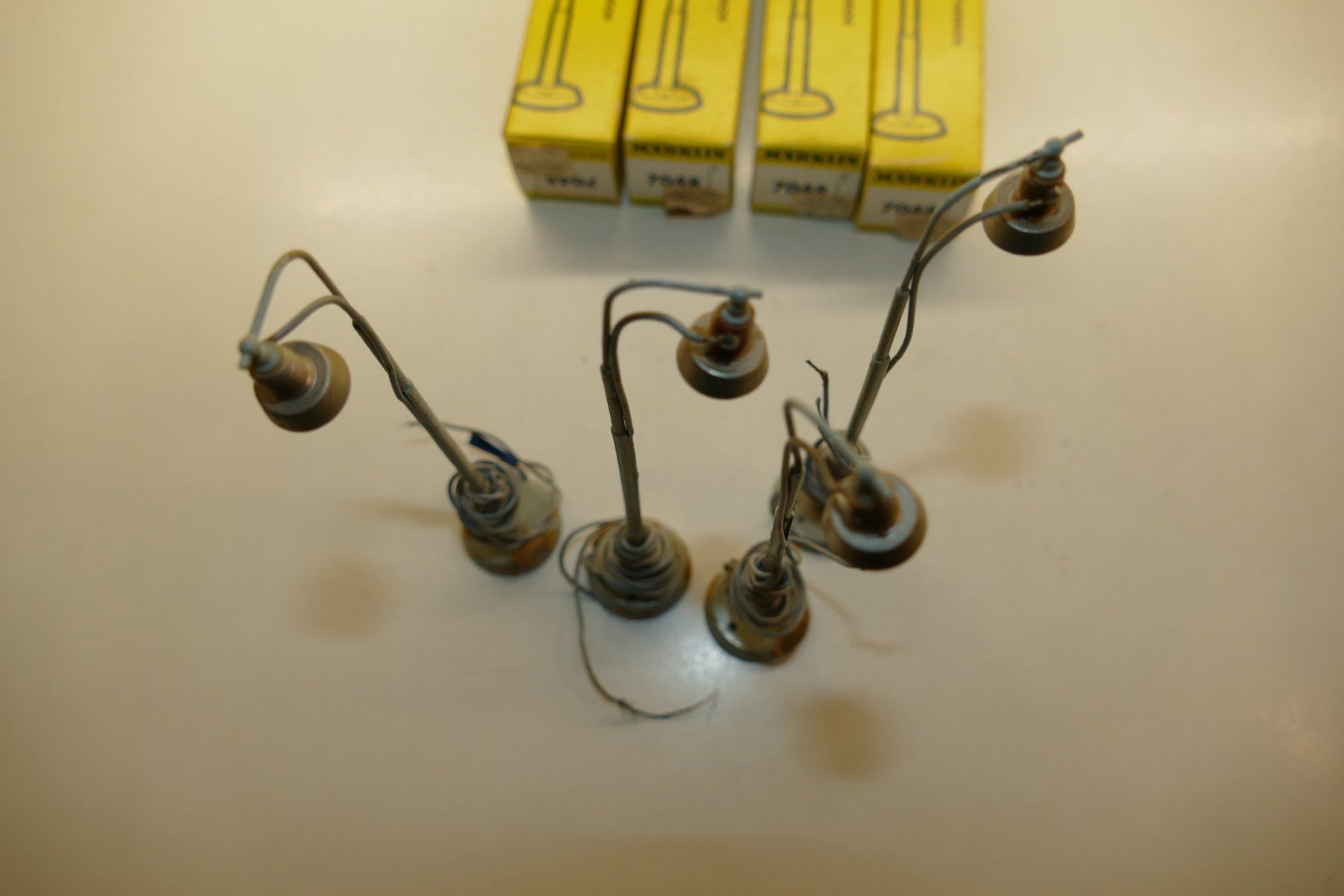 Märklin Modellini di ferrovie: Märklin H0: 4xBogenlampe – Usato da Niederhasli venduto da rail-duerst 2