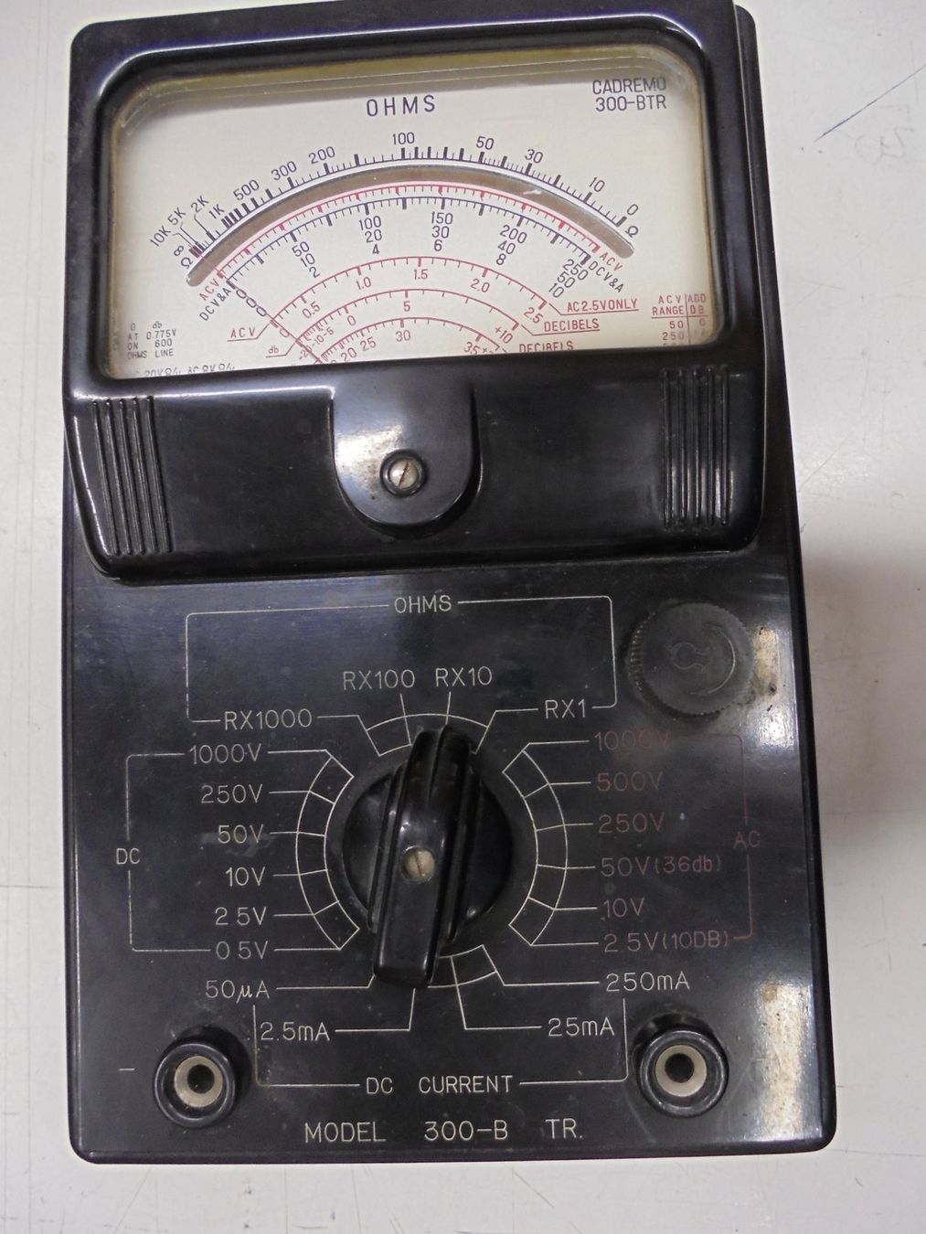 Misurare: Analogmessgerät, CADREMB 300-B TR., Vintage Messgerät – Usato da Bassersdorf venduto da Pandir