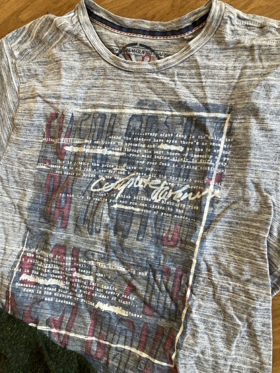 Superdry Lotti di vestiti: 4x T-shirts Superdry u.a. Gr M – Usato da Männedorf venduto da Larimar4 3