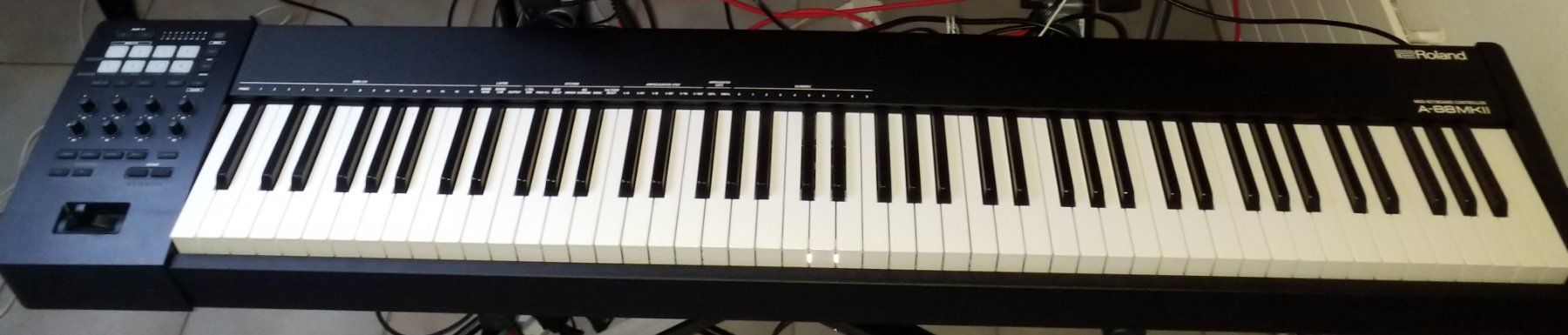 Roland Musikinstrumente: Roland A-88 MKII Midi Keyboard Controller – Gebraucht aus Magnedens von alfahr