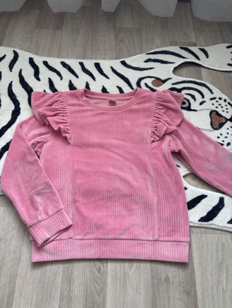 Rosa Cord-Pulli mit Rüschen, Grösse 134, Top Zustand!