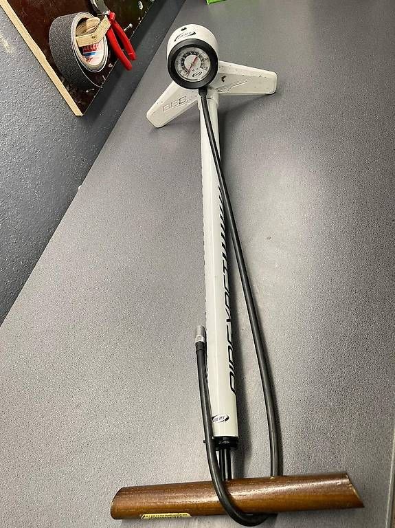 Pompe: Luftpumpe Standpumpe – Usato da Diessenhofen venduto da MotoshopZachmann