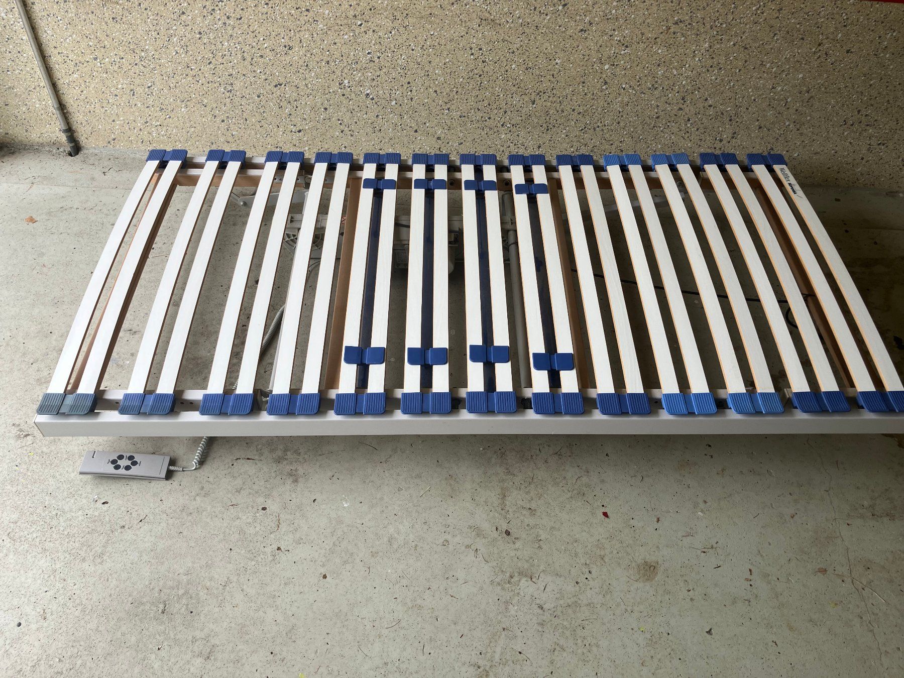 Lattenroste: Sommier électrique Wellflex Suberba – Gebraucht aus Cheseaux-Noréaz von Rivoli2067 1
