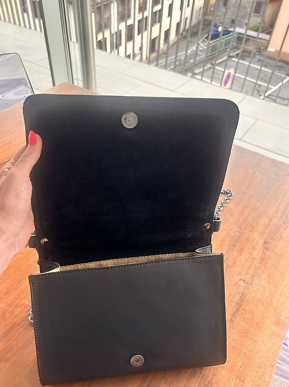 Taschen für Damen: borsa in pelle – Gebraucht aus Bioggio von vir_5b6b 1