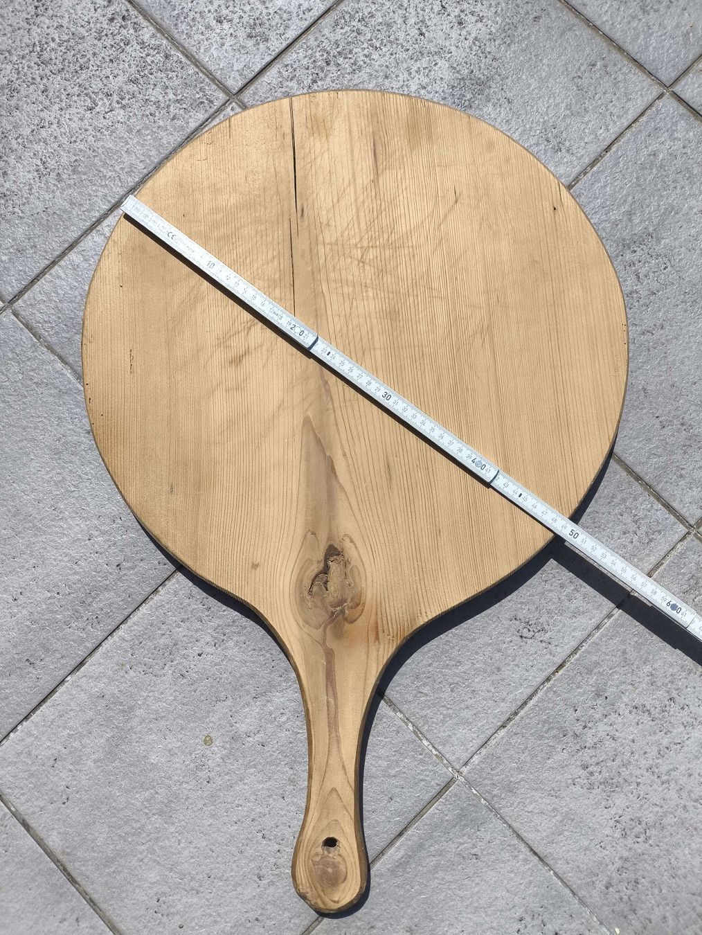 Articoli in legno: Rustikale Holzschaufel - pizzaplatte 50 cm – Usato da Seuzach venduto da Shhfalfa