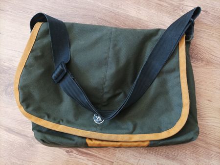 Sacoche PC portable - Crumpler Olive/Orange -