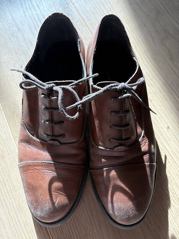 Scarpe da donna: Chaussures plates taille 36 – Usato da Bavois venduto da Nanao12