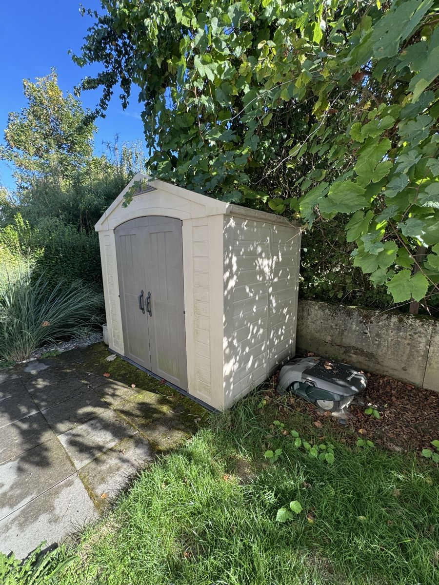 Keter Casette da giardino & serre: Gartenhaus aus Kunststoff – Usato da Kirchberg BE venduto da menzel87 2