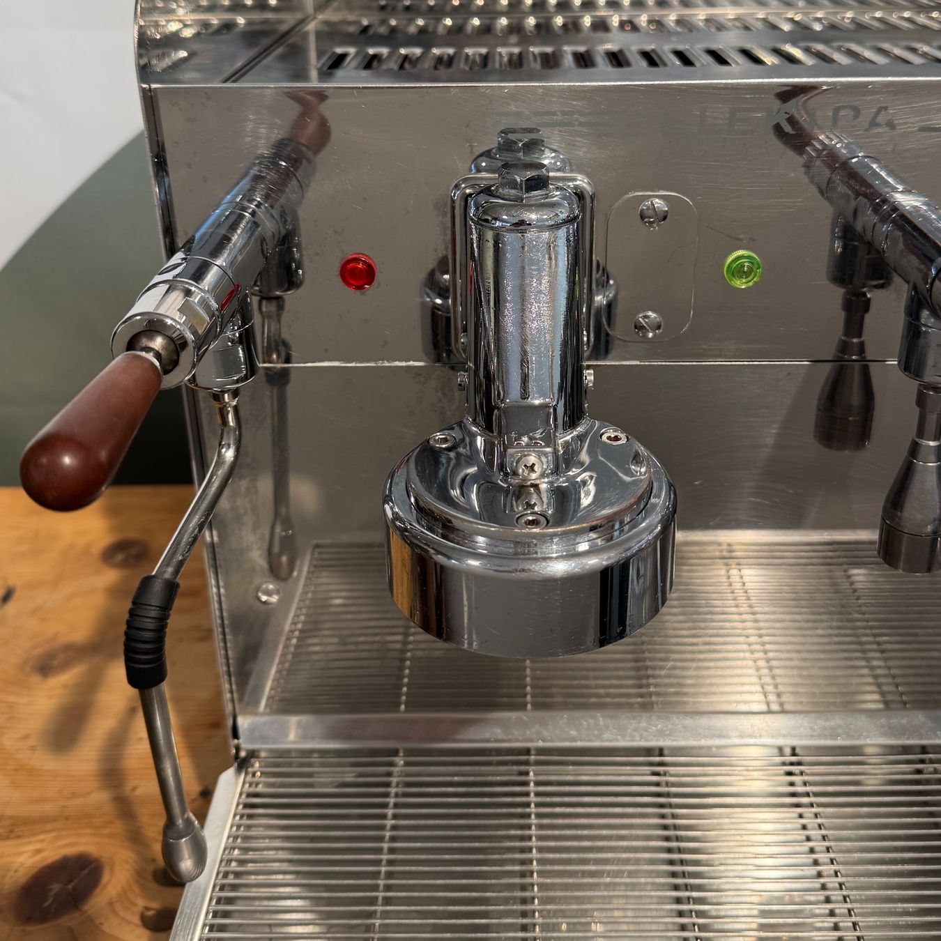 Macchine per caffè & Macchine per espresso: Elektra Sixties 2-Gruppig | Occasion – Usato da Neerach venduto da Kaffeekultur_AG 2