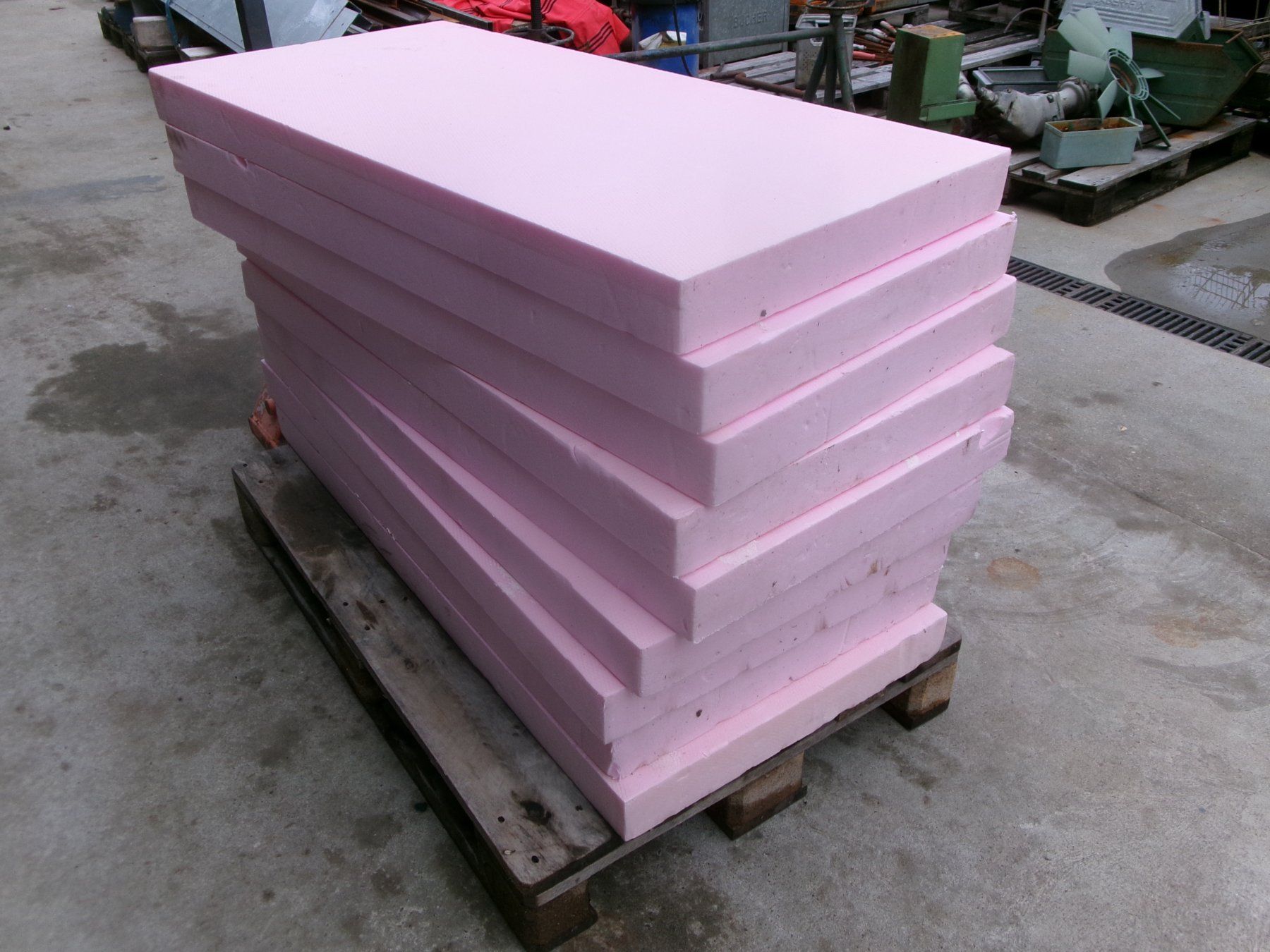 Piatti di portata: Styroporplatten rosa 9 Stk. ca125x 85 x 8 cm gebraucht – Usato da Eschenbach SG venduto da GM-29