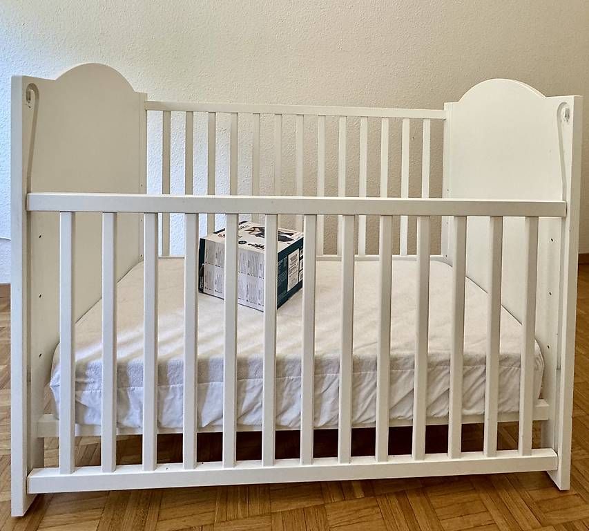 Letti: Lit pour bébé + matelas + protection imperméable – Usato da Genève venduto da CPreda