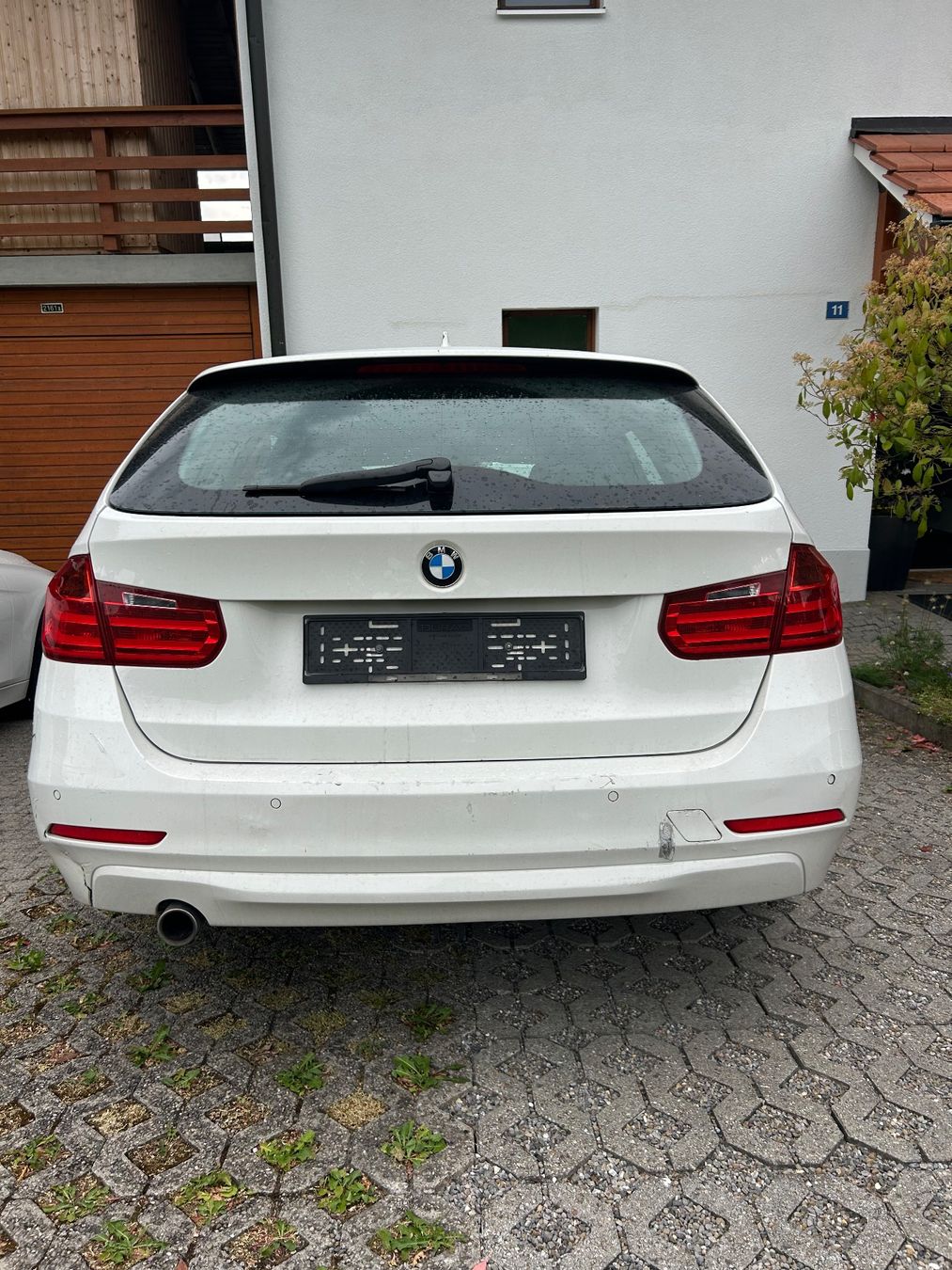 BMW Autos: BMW 320d xDrive mit Carrosserieschaden – Défectueux à Baar par gentis2 2