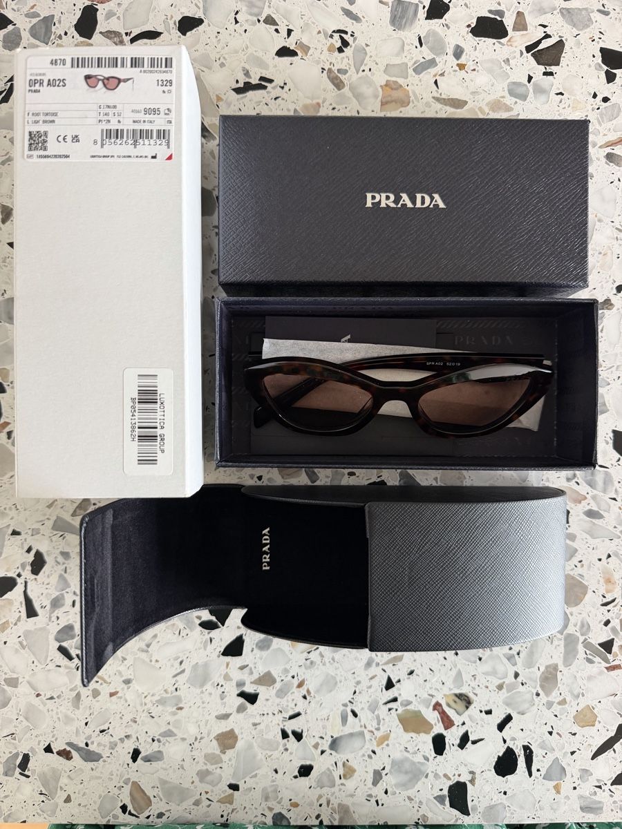 Prada Lunettes & Verres: Prada Sunglasses PR A02S Farbe: Havana – Neuf avec emballage d'origine à Zürich par bgg