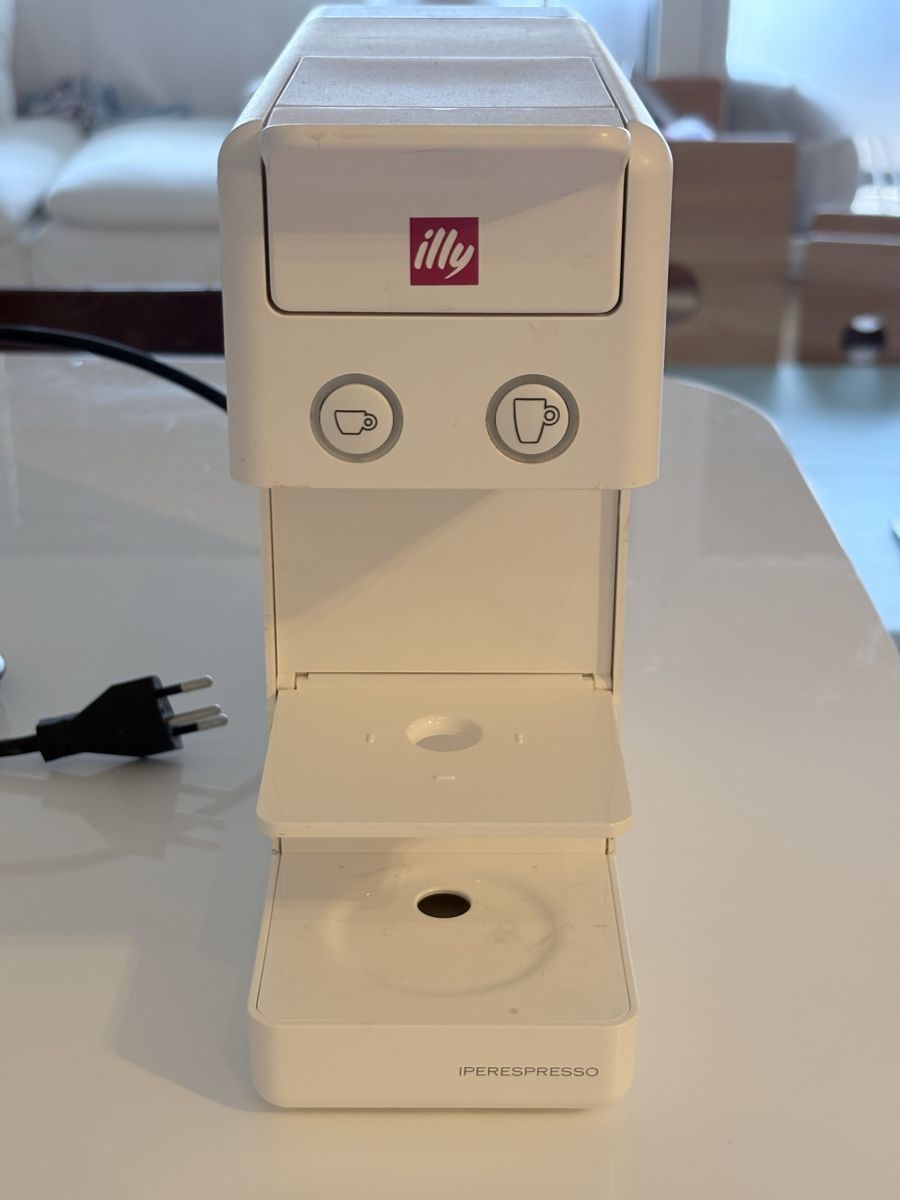 Illy Machines à café & Machines à expresso: Illy Iperespresso Espresso Machine White – D'occasion à Meyrin par yej_w8lz 1